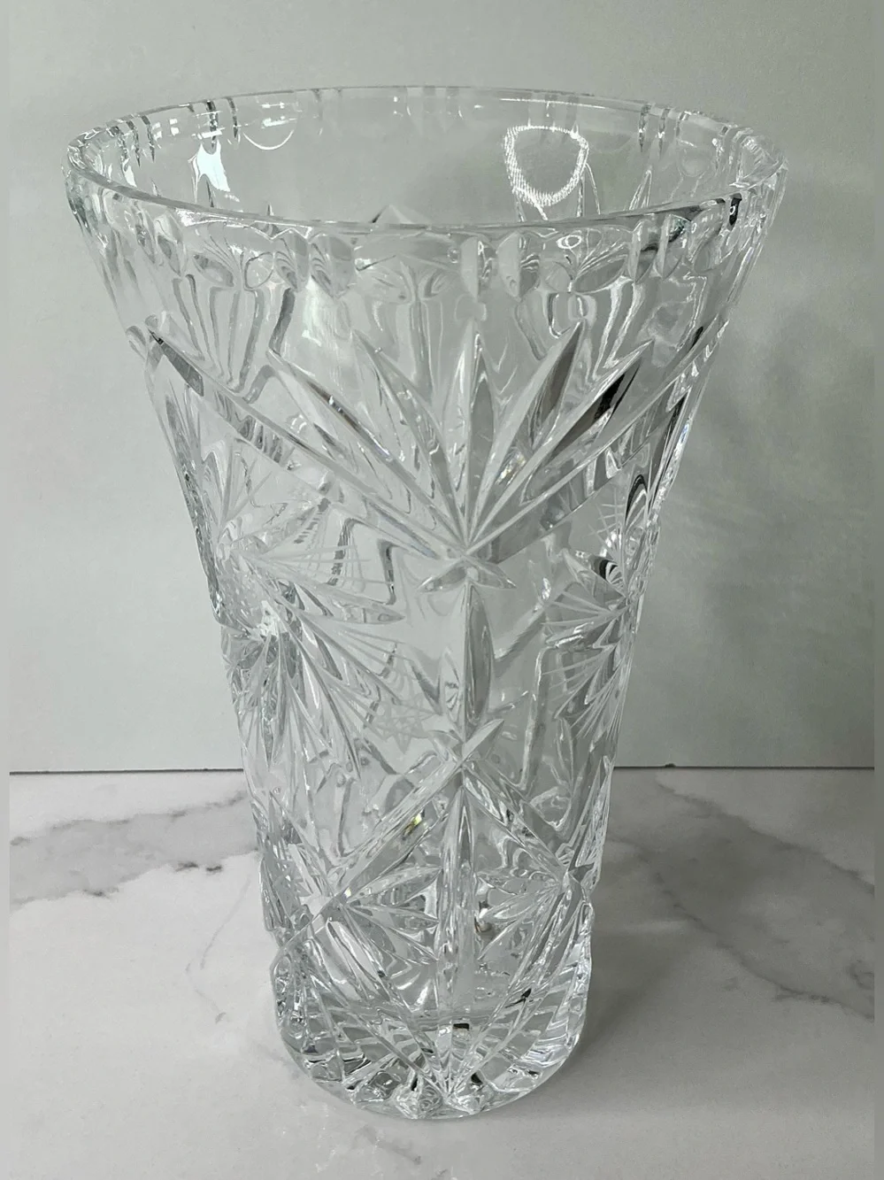 Vintage Thick Lead Crystal Cut Glass Vase Pinwheel Starburst Flared Scallop 7”